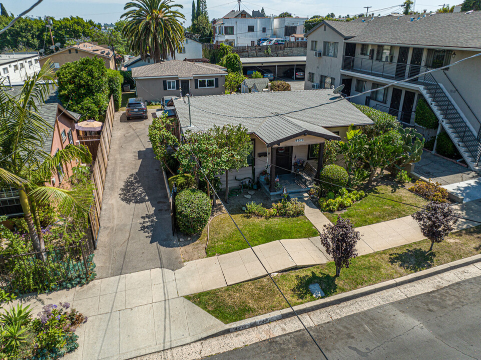 4202 Clayton Ave in Los Angeles, CA - Building Photo