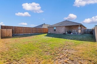 705 E 95th St in Odessa, TX - Building Photo - Building Photo