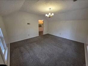 3232 Court St in Saginaw, MI - Building Photo - Building Photo