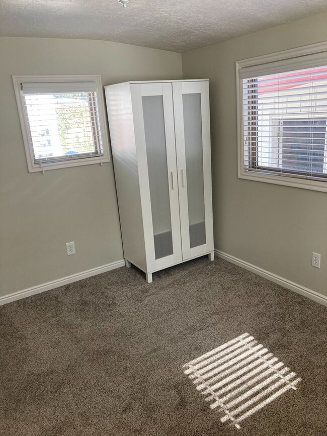 property at 1103 E Sherman Ave