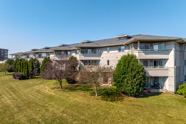 Harbor Estates in Sheboygan, WI - Foto de edificio - Building Photo