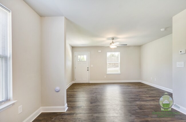 111 Sitton Dr in Easley, SC - Building Photo - Building Photo