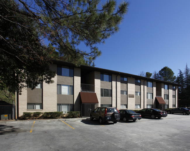 Windwood Apartments in Atlanta, GA - Building Photo - Building Photo