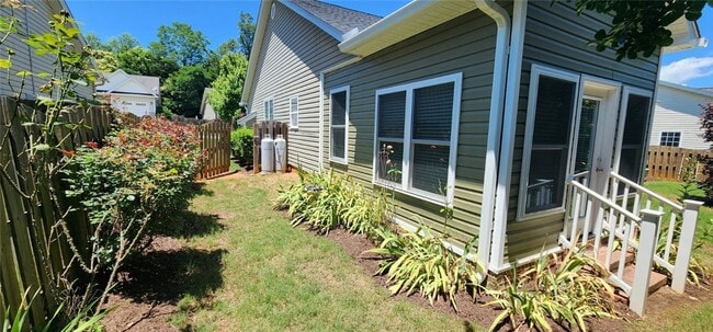 102 Mcleod Dr in Anderson, SC - Building Photo - Building Photo