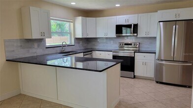 6219 Hollywood Blvd in Sarasota, FL - Building Photo - Building Photo
