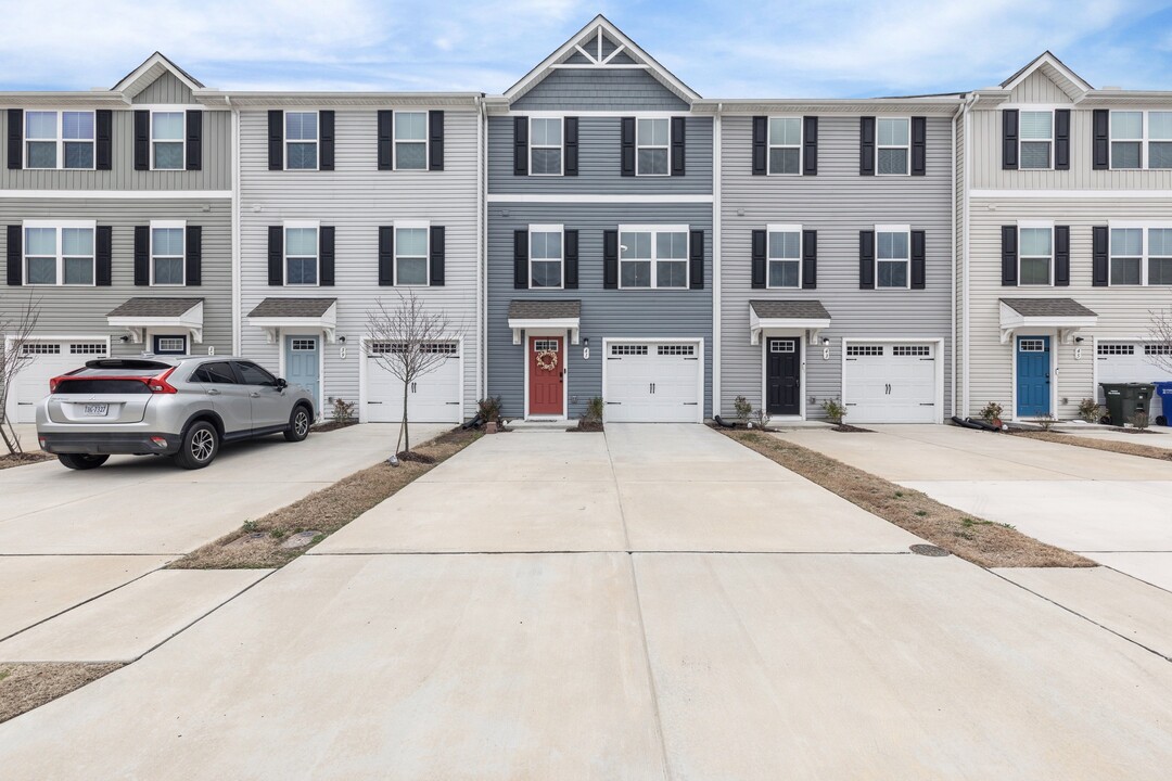 41 Cecelia Way in Suffolk, VA - Building Photo