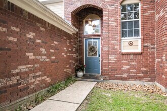 2 Amber Fire Pl in Spring, TX - Building Photo - Building Photo