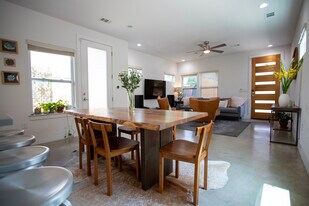 3713 Munson St in Austin, TX - Building Photo