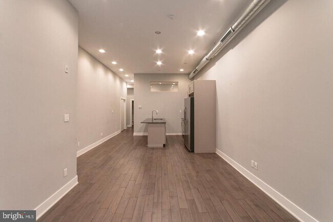135 N 3rd St in Philadelphia, PA - Foto de edificio - Building Photo