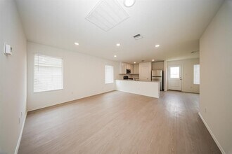 3704 Palmetto Blf Dr in Mustang, OK - Building Photo - Building Photo