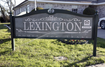 Lexington Arms in Waxahachie, TX - Building Photo - Building Photo