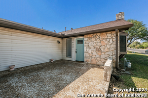 633 Oak Park Dr in Boerne, TX - Foto de edificio - Building Photo