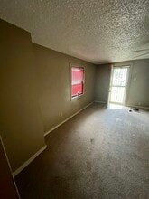 403 E Division St in Decatur, IL - Building Photo - Building Photo