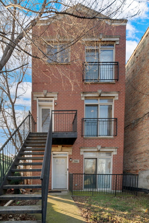 306 N Hamlin Ave in Chicago, IL - Building Photo