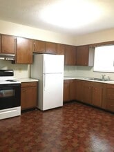 1511 Bel Del Ct in Belpre, OH - Building Photo - Building Photo