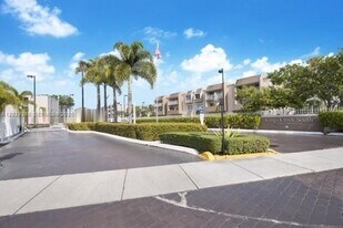 7747 SW 86th St in Miami, FL - Building Photo