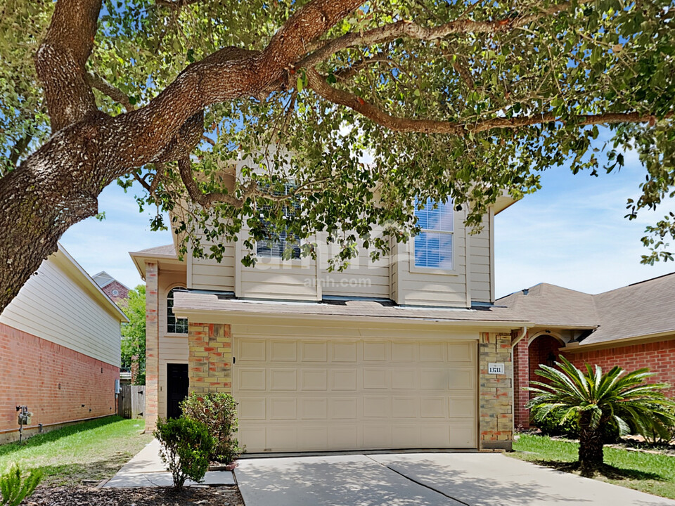 13711 Rural Oak St in Houston, TX - Building Photo