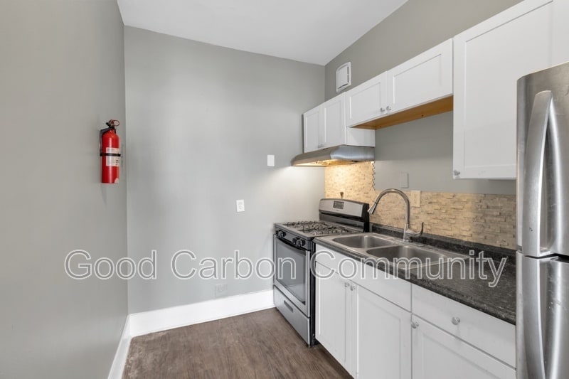 1073 Grant St in Buffalo, NY - Building Photo