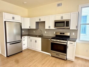 144 Centre Ave in Secaucus, NJ - Building Photo - Building Photo