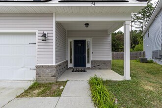 74 Perlieu Ct in Hinesville, GA - Building Photo - Building Photo