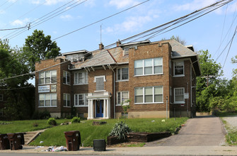 1015 Dana Ave in Cincinnati, OH - Foto de edificio - Building Photo