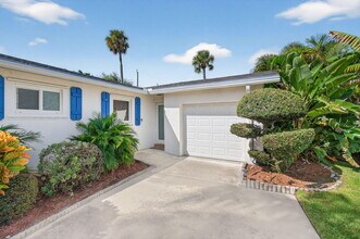 802 Mallard Dr in Delray Beach, FL - Building Photo - Building Photo