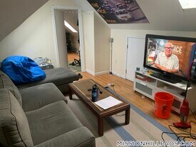 1 Sachem St in Boston, MA - Building Photo