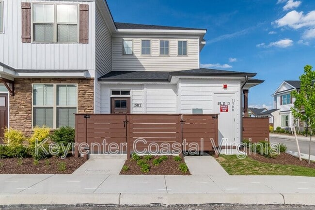 1302 Kathy Ann Wy E in Carrollton, VA - Building Photo - Building Photo