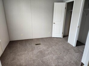 2403 Birch St in Liberty, MO - Building Photo - Building Photo