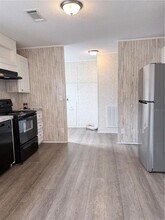 932 SE 40th Pl in Melrose, FL - Building Photo - Building Photo