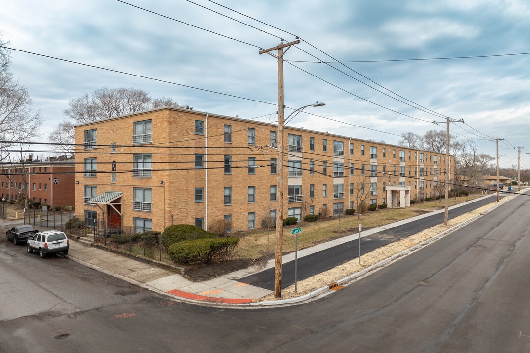 320 North Lake Street in Gary, IN - Building Photo