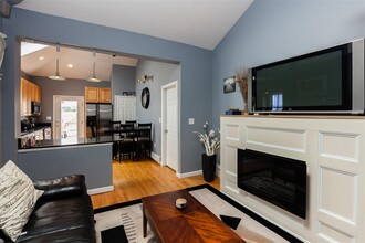 36 Florence St, Unit 3 in Somerville, MA - Building Photo - Building Photo