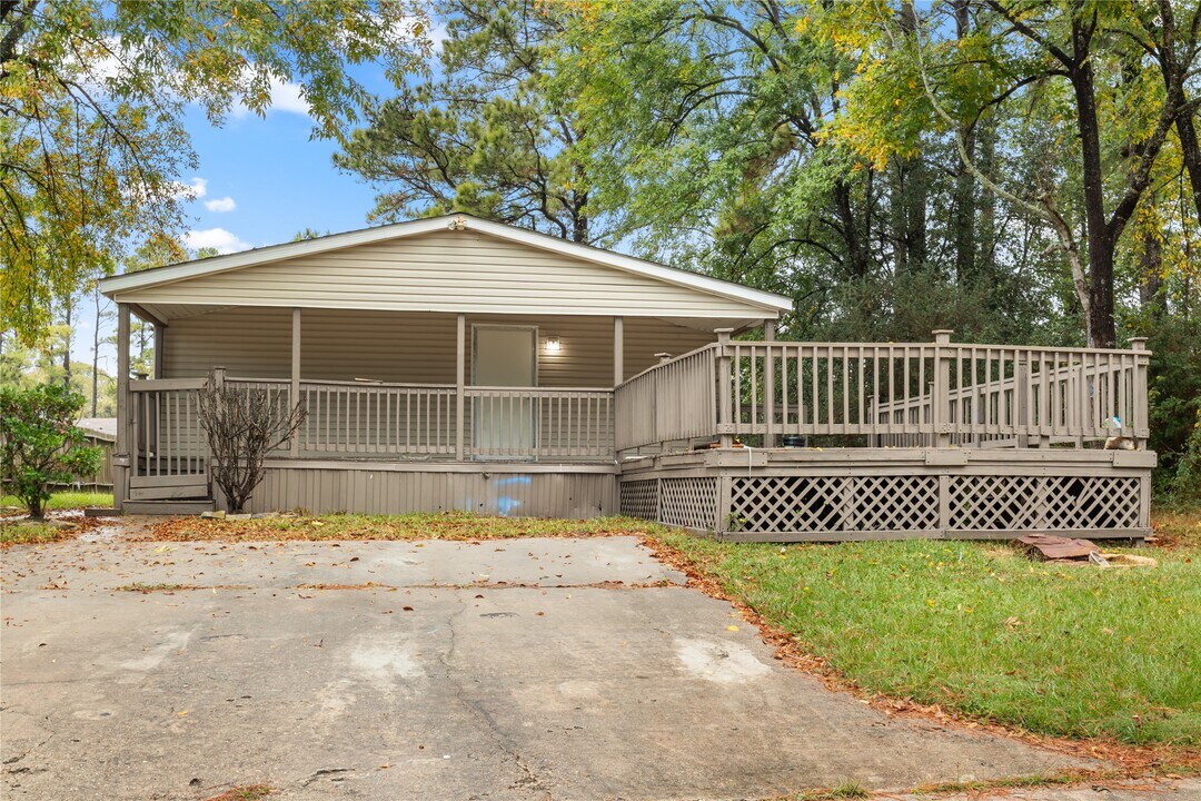 811 De Lorean Ct in Humble, TX - Foto de edificio
