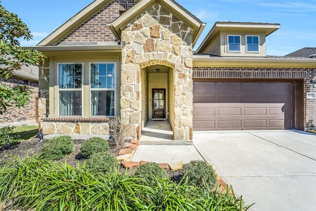 10047 Napier Dr in Rosharon, TX - Building Photo - Building Photo