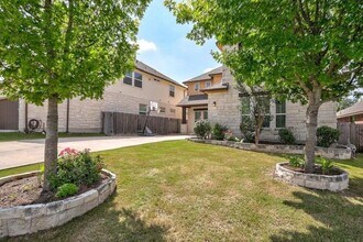 121 Alondra Way in Round Rock, TX - Foto de edificio - Building Photo