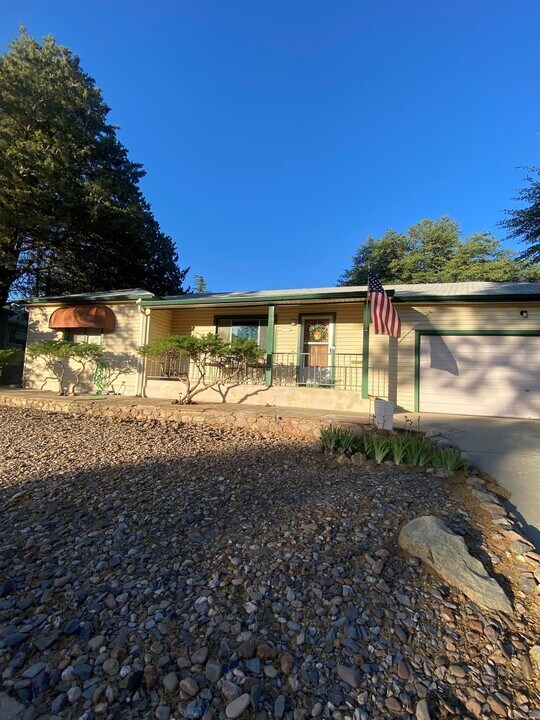 522 Mesa Dr in Prescott, AZ - Building Photo