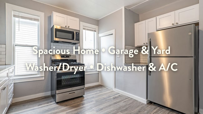 property at 914 Butterworth St SW