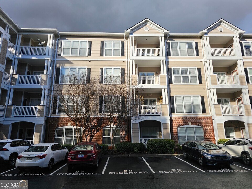 4333 Dunwoody Park in Atlanta, GA - Building Photo