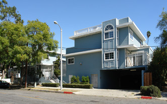 809 N Spurgeon St Apartments