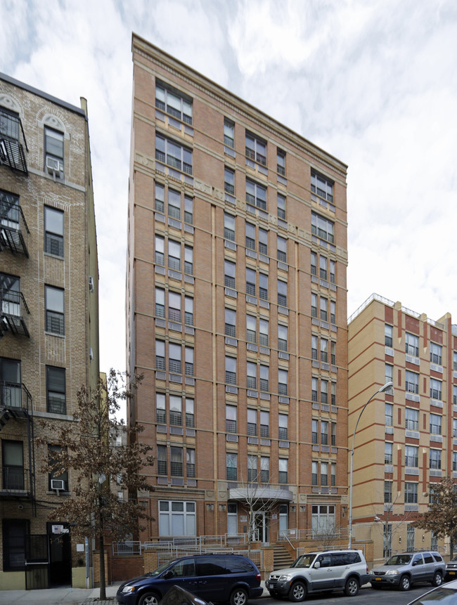 Marcello Manor in Bronx, NY - Foto de edificio - Building Photo