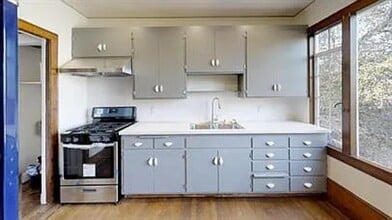 3273 Kempton Ave, Unit 3273 in Oakland, CA - Building Photo - Building Photo