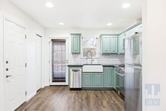 2003 Tillery St in Austin, TX - Building Photo - Building Photo