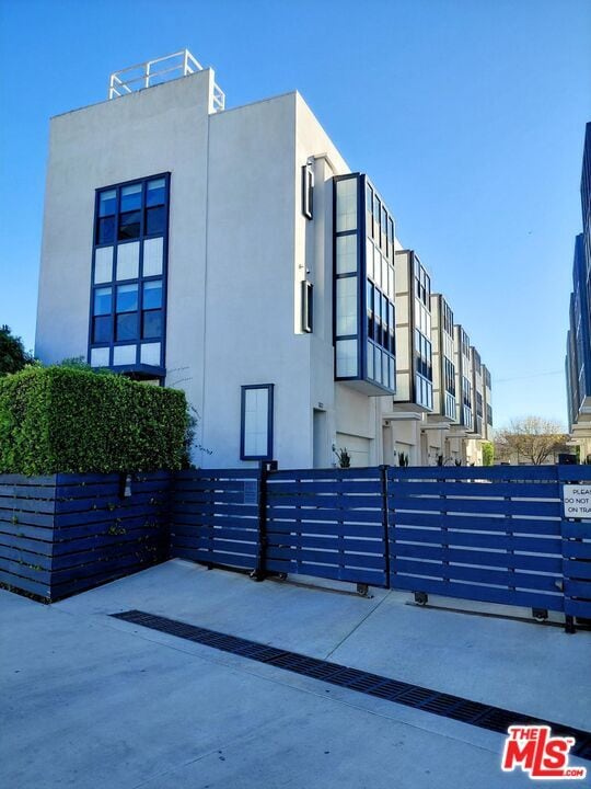 property at 1824 Redondo Blvd