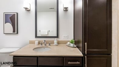 777 Preston St, Unit 5J in Houston, TX - Building Photo - Building Photo