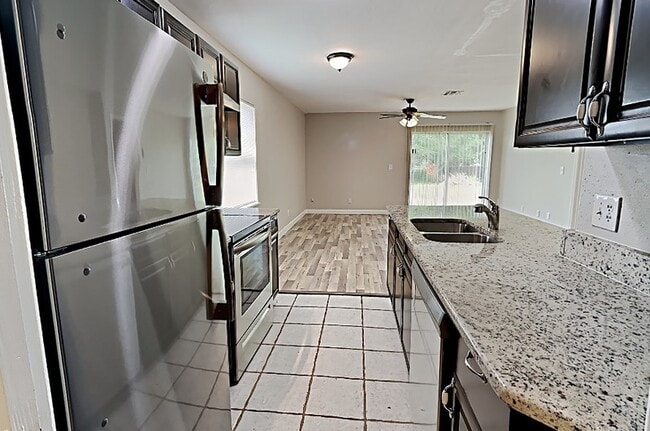 14843 Astrolyn St in Winter Garden, FL - Building Photo - Building Photo