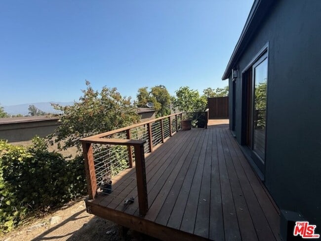 2467 Silver Ridge Ave in Los Angeles, CA - Building Photo - Building Photo