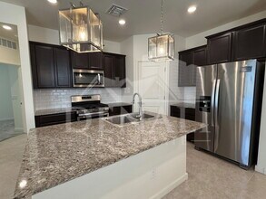 14380 W Valentine St in Surprise, AZ - Building Photo - Building Photo