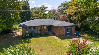 9604 NE 11th St in Midwest City, OK - Building Photo - Building Photo