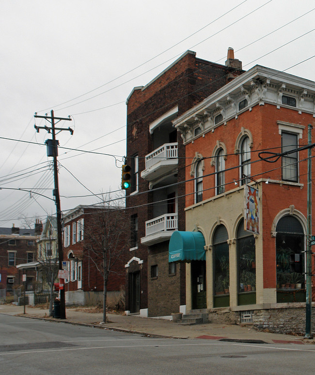 2835 Highland Ave in Cincinnati, OH - Building Photo - Building Photo