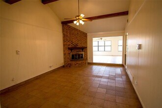 2004 Memphis Dr in Bedford, TX - Building Photo - Building Photo